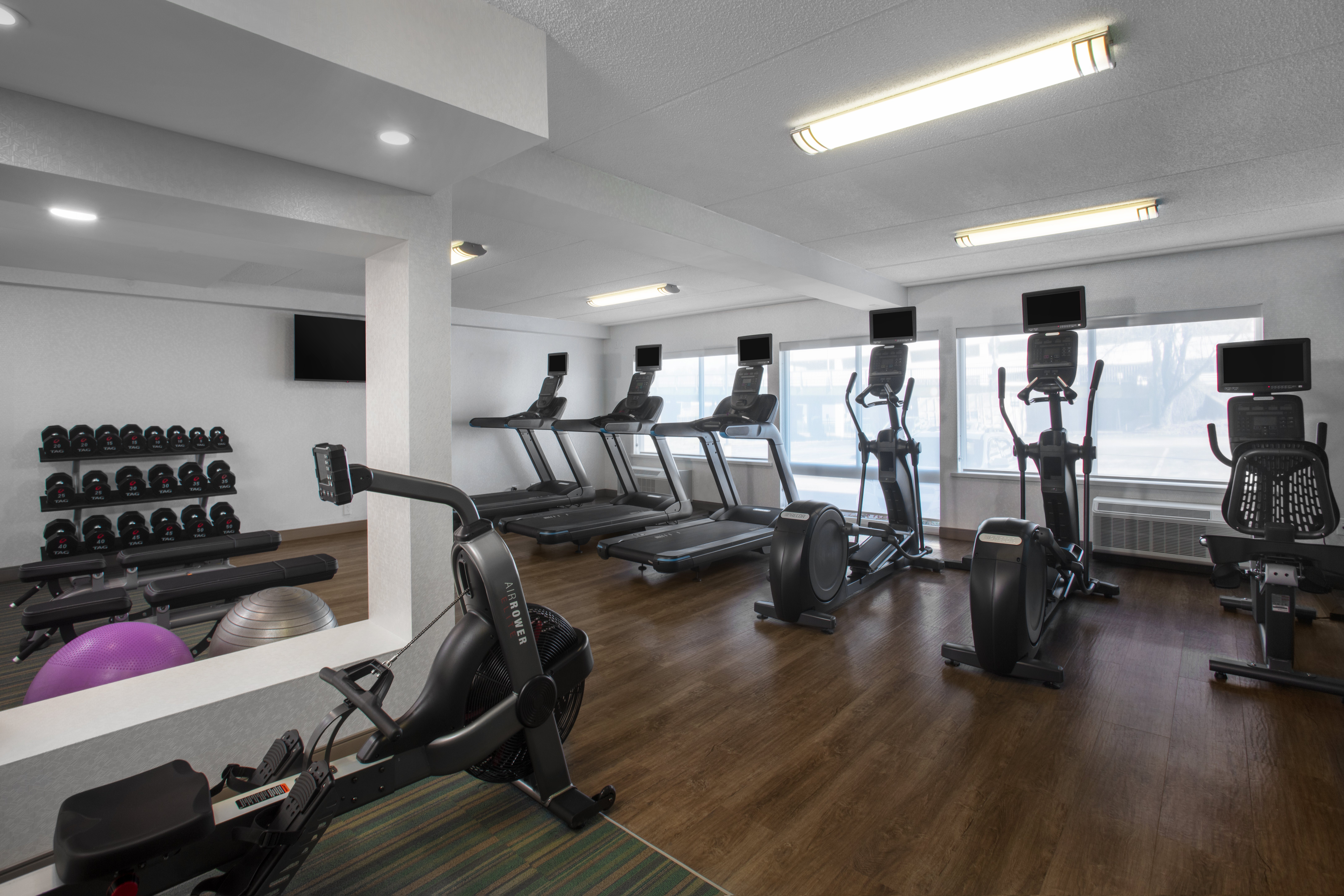 holiday inn express charleston civic center by ihg