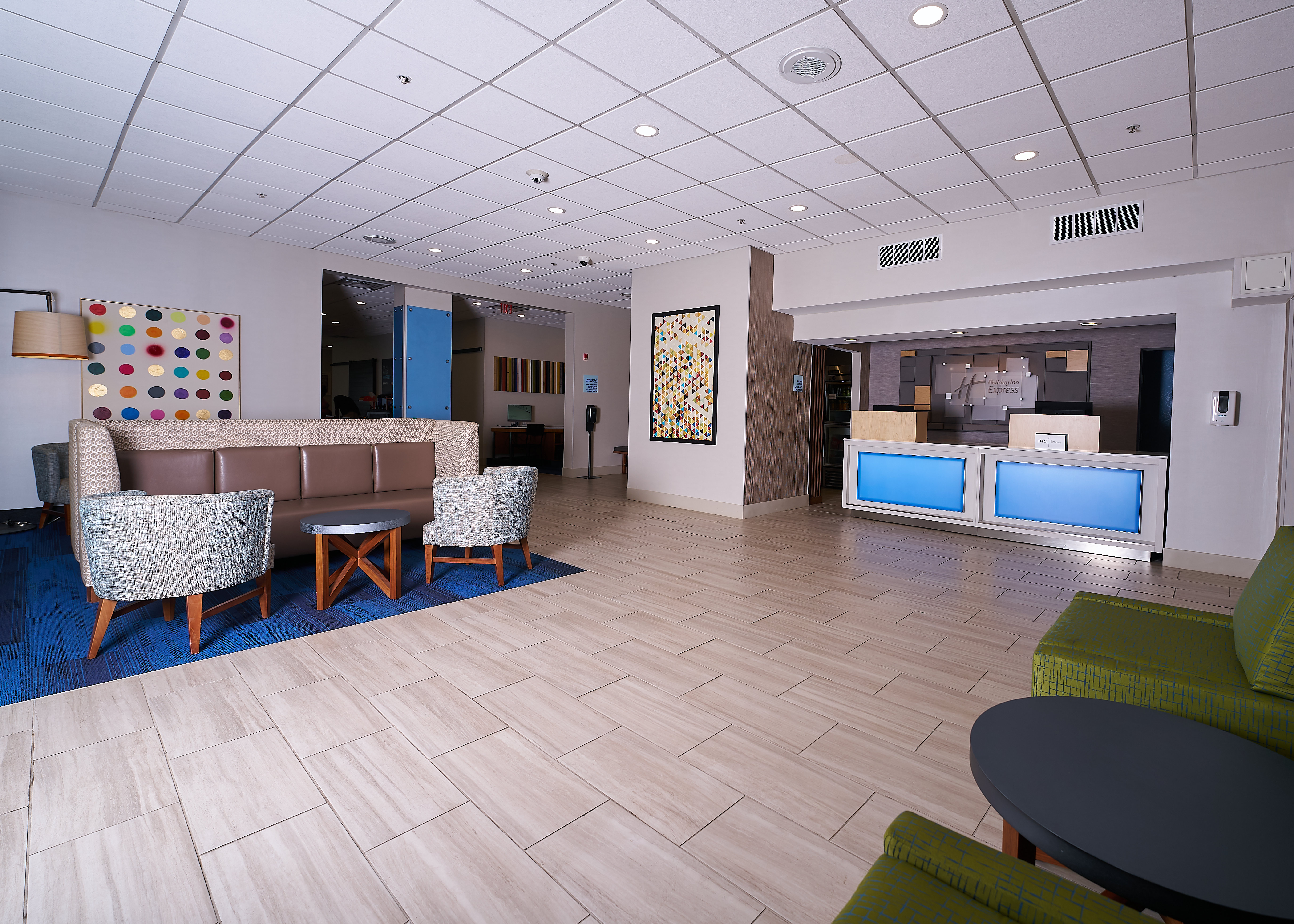 holiday inn express charleston civic center by ihg
