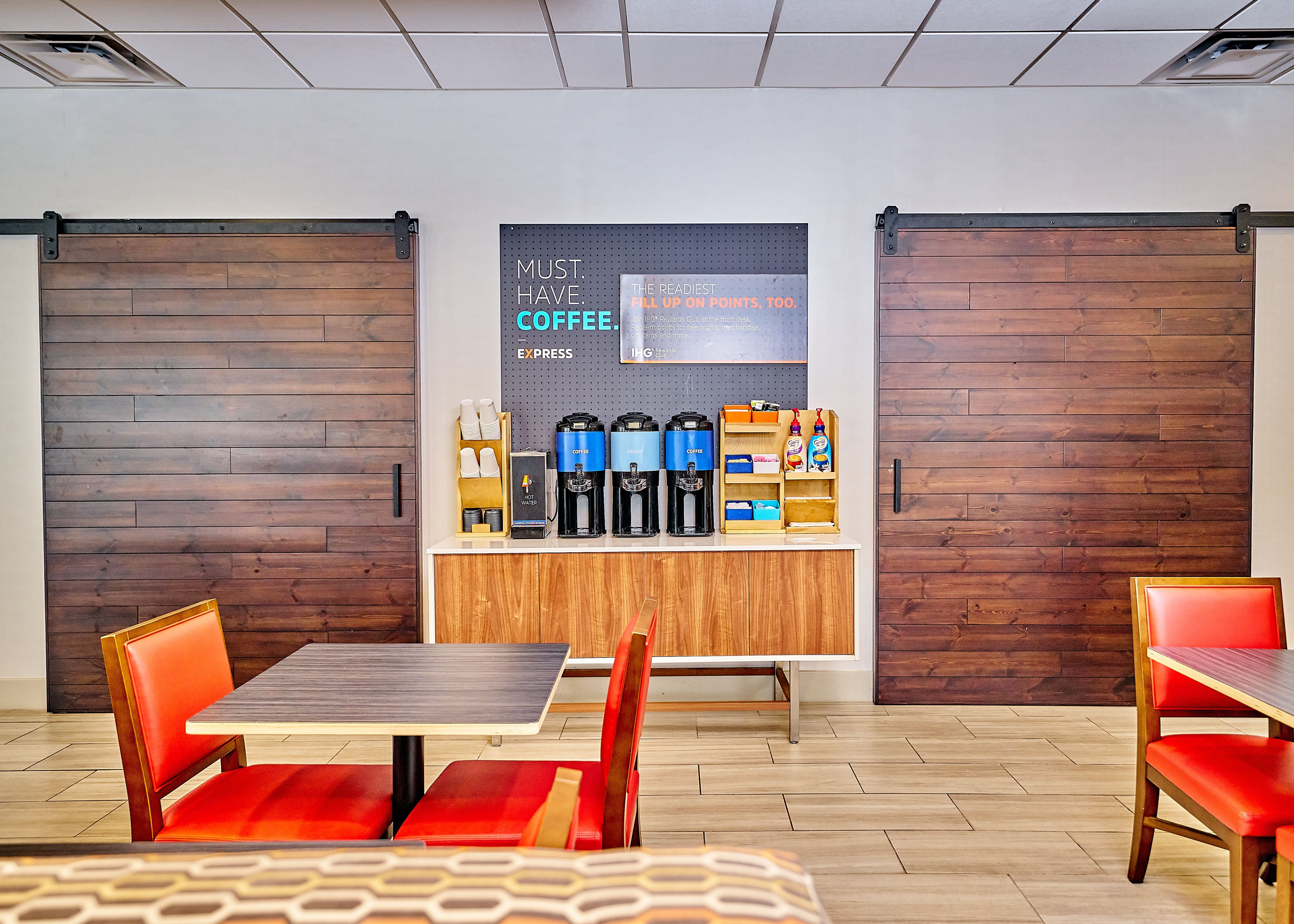 holiday inn express charleston civic center by ihg