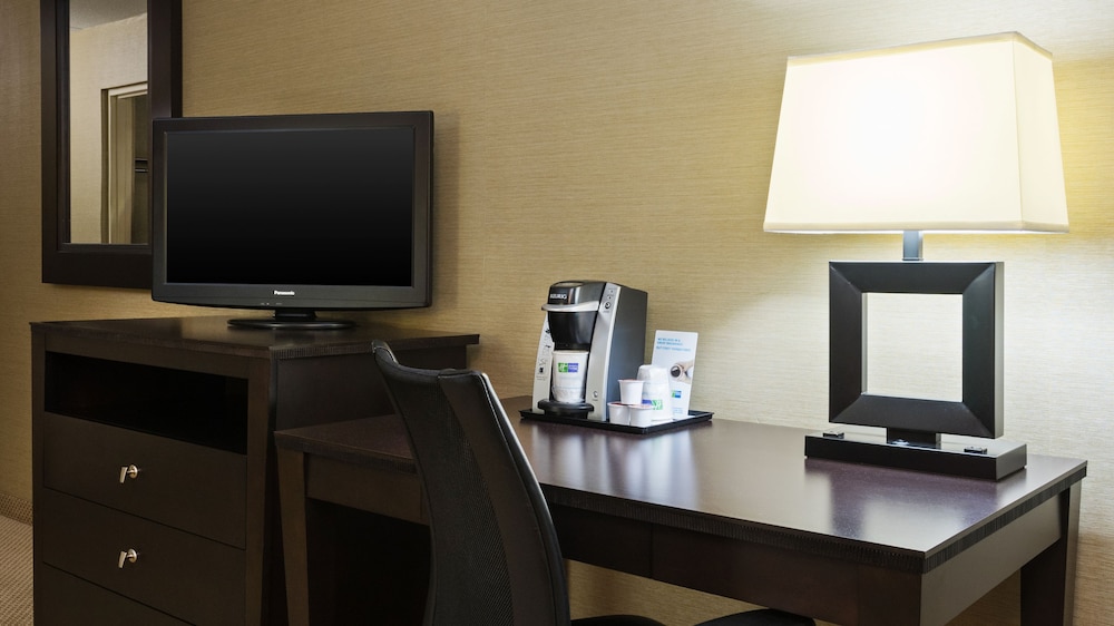 holiday inn express charleston civic center by ihg