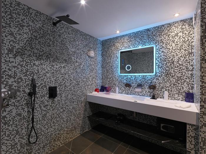 snow lodge hotel courchevel 1850