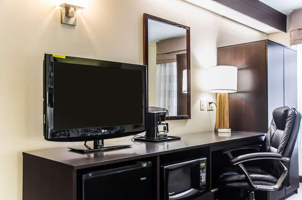 sleep inn airport billy graham parkway