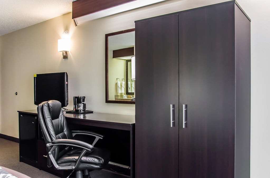 sleep inn airport billy graham parkway