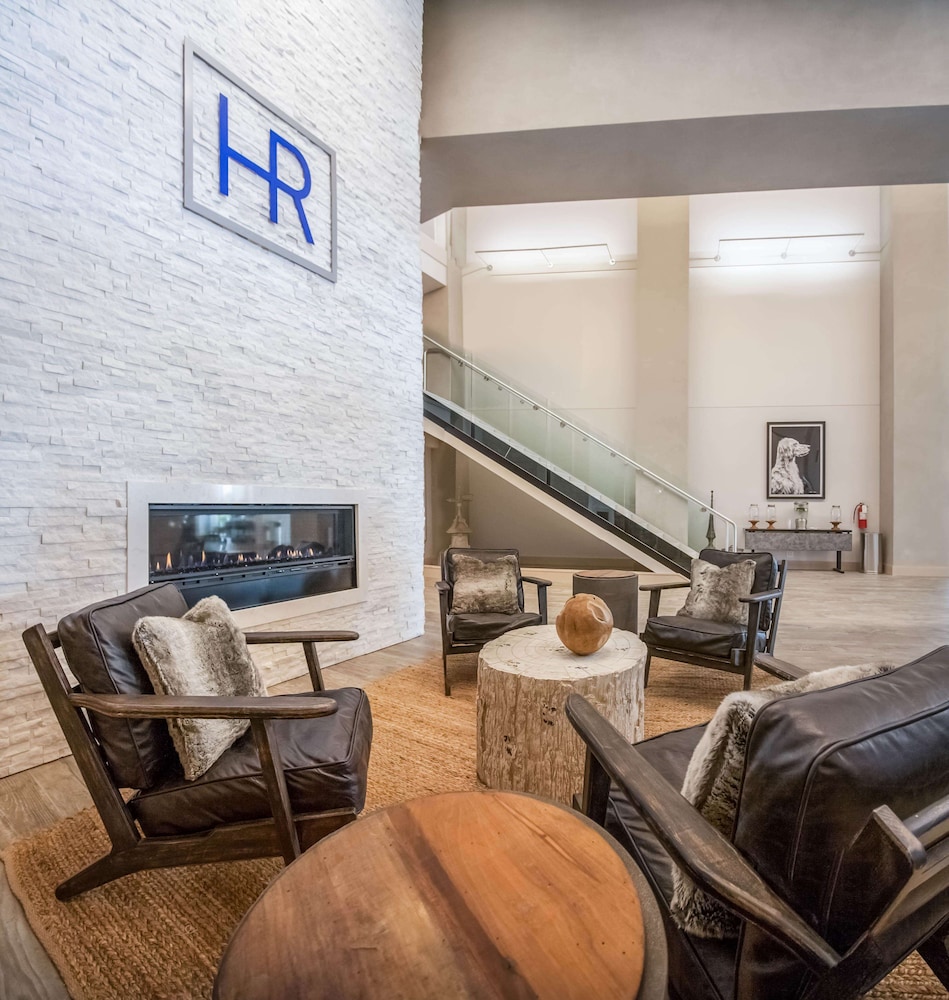 hotel renovo des moines urbandale tapestry collection hilton