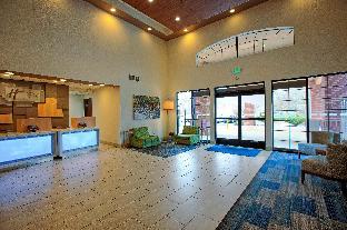 holiday inn express and suites davis university area