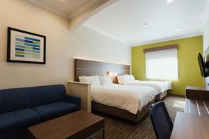 holiday inn express and suites davis university area
