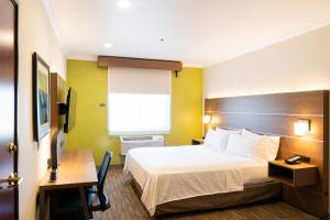 holiday inn express and suites davis university area