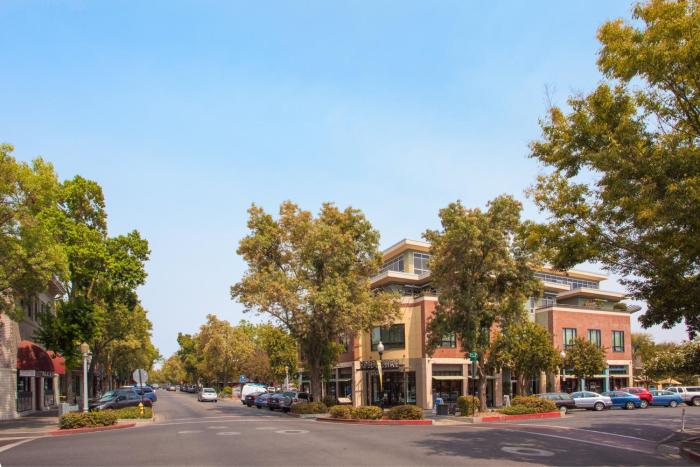 holiday inn express and suites davis university area