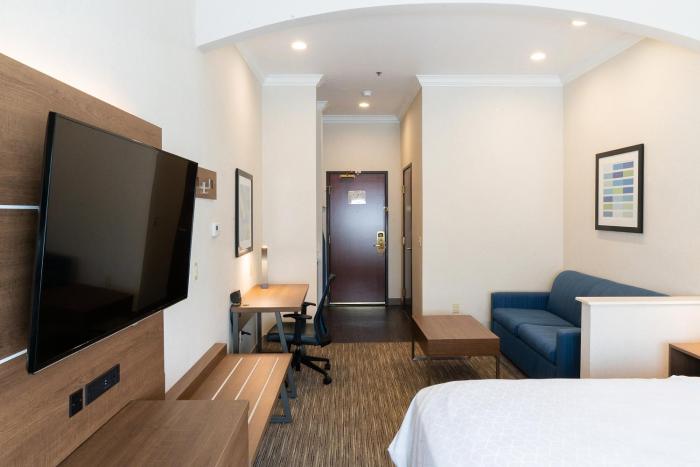 holiday inn express and suites davis university area