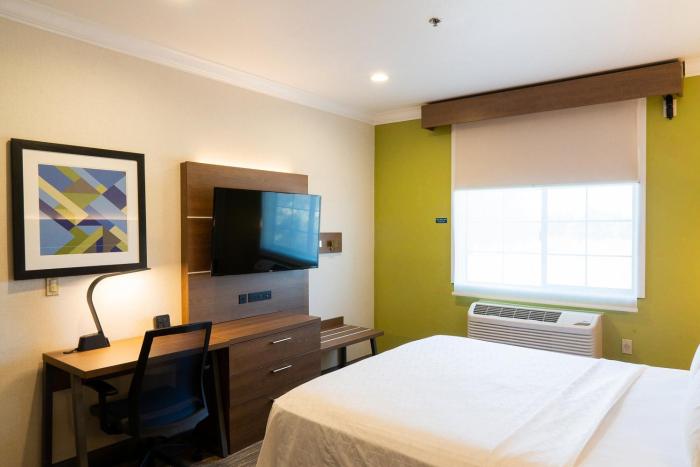 holiday inn express and suites davis university area