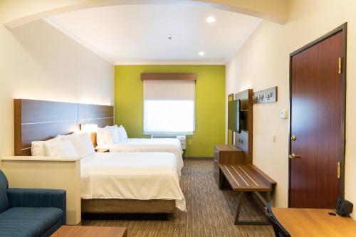 holiday inn express and suites davis university area