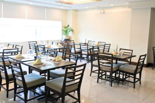 azia suites and residences