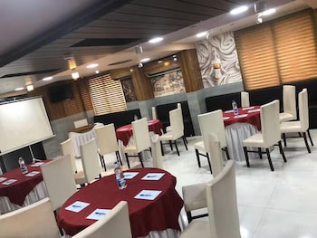 hotel kohinoor plaza