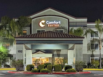 comfort suites fresno river park