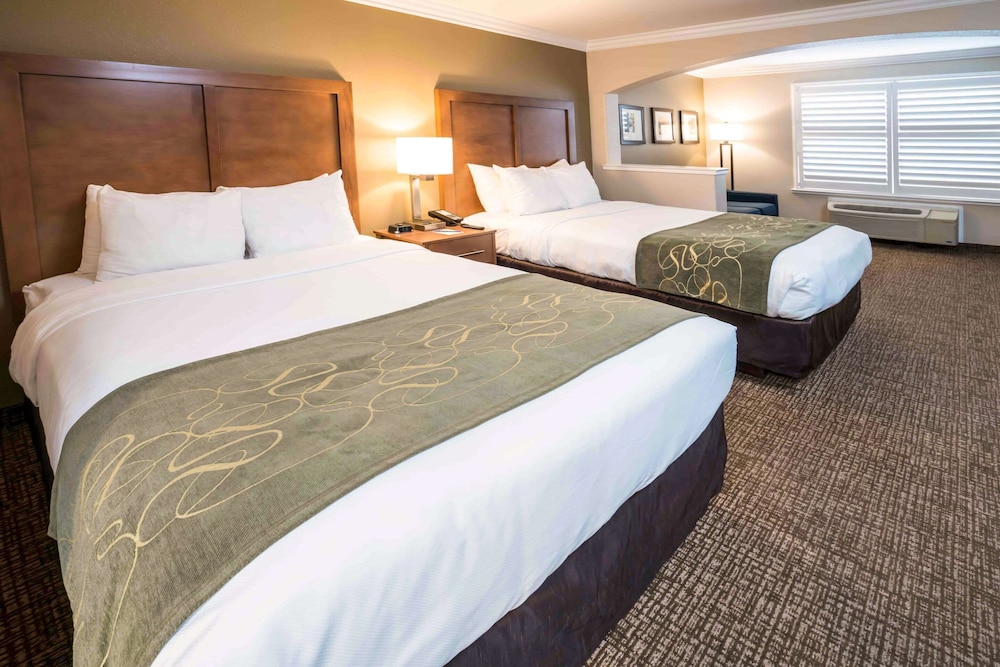 comfort suites fresno river park