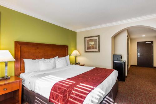 comfort suites fresno river park