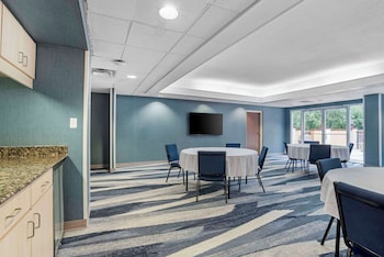 comfort suites gastonia charlotte