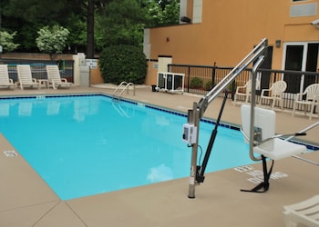 comfort suites gastonia charlotte