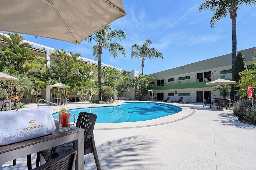 hotel estancia business class