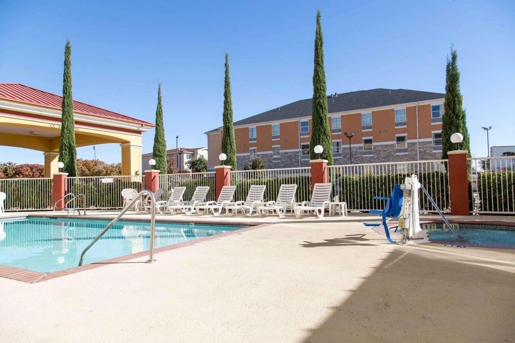 comfort suites fort worth north fossil creek