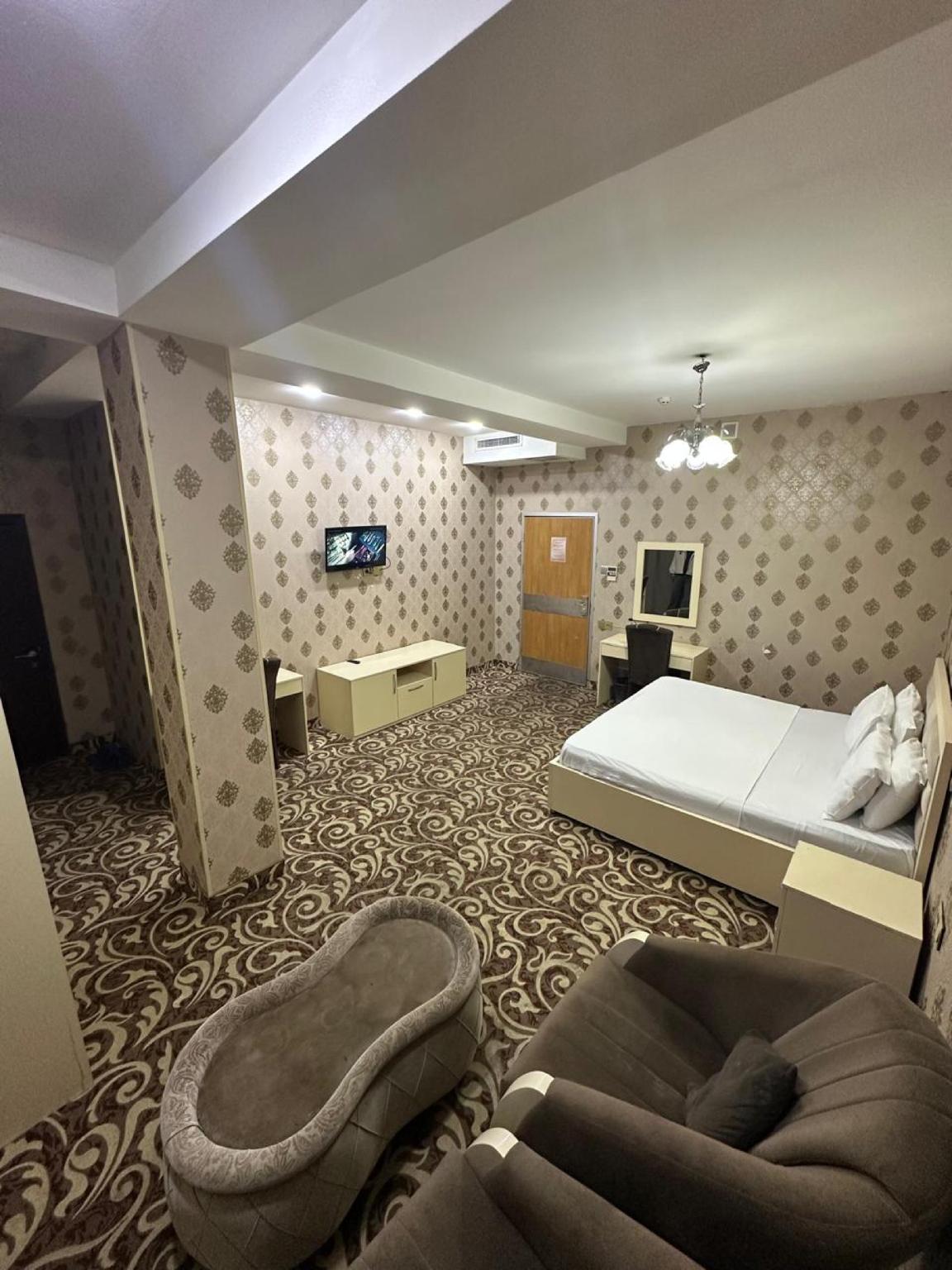 comfort hotel baku