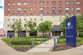doubletree by hilton hotel and suites pittsburgh downtown