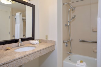 doubletree by hilton hotel and suites pittsburgh downtown