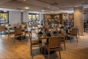 doubletree by hilton hotel and suites pittsburgh downtown