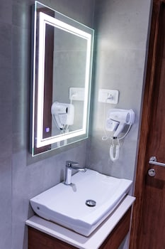 hudson resort villa and spa