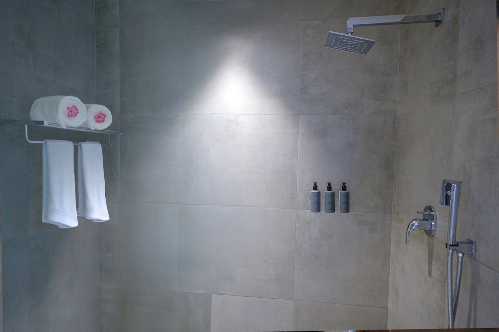 hudson resort villa and spa