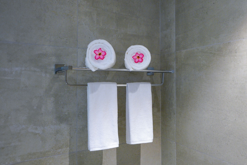 hudson resort villa and spa