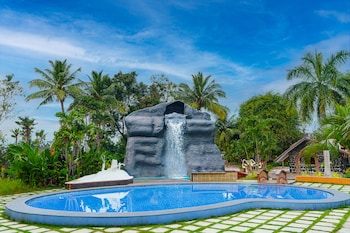 hudson resort villa and spa