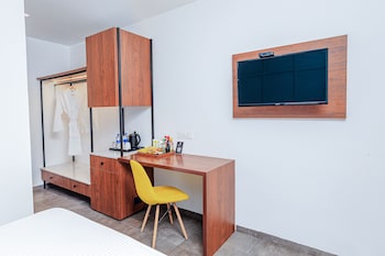 hudson resort villa and spa