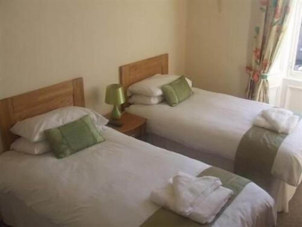 hillside hotel and restaurant