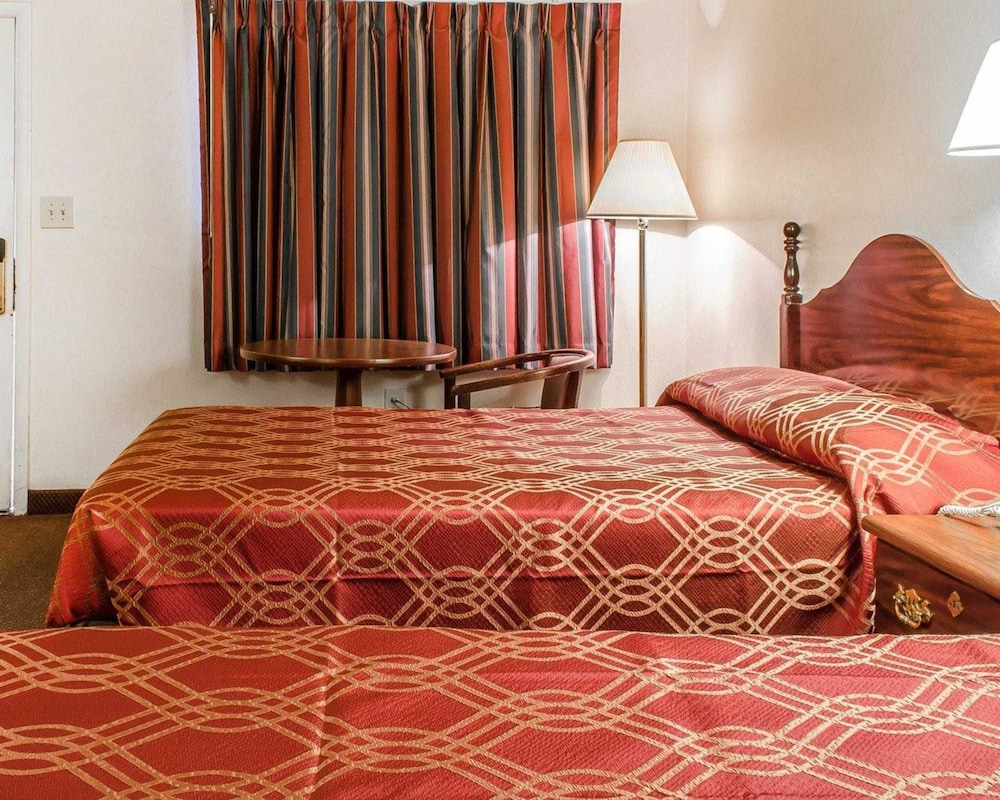 econo lodge frackville