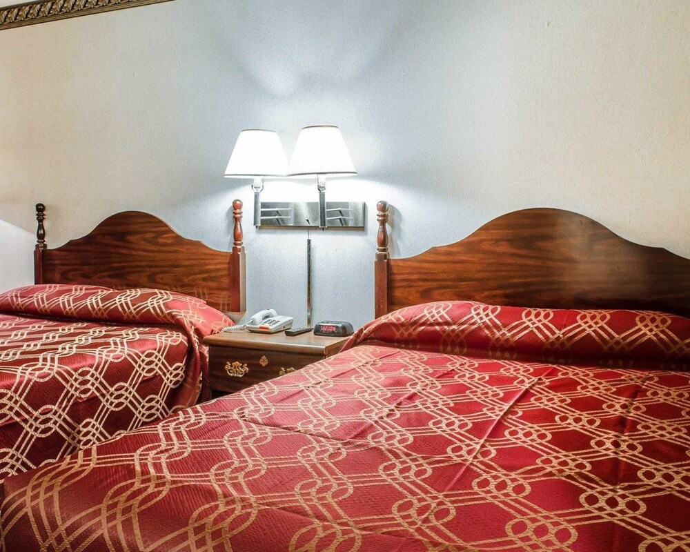 econo lodge frackville