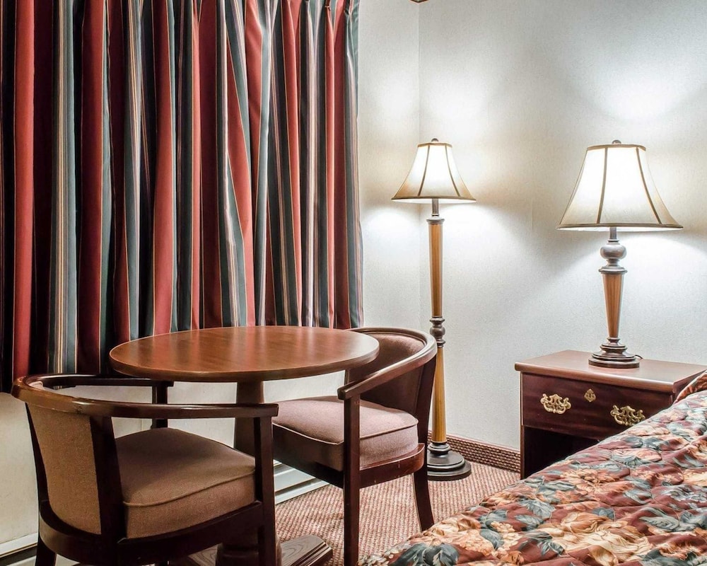 econo lodge frackville