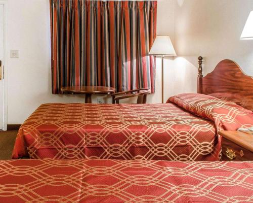 econo lodge frackville