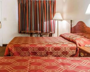 econo lodge frackville