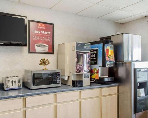 econo lodge frackville