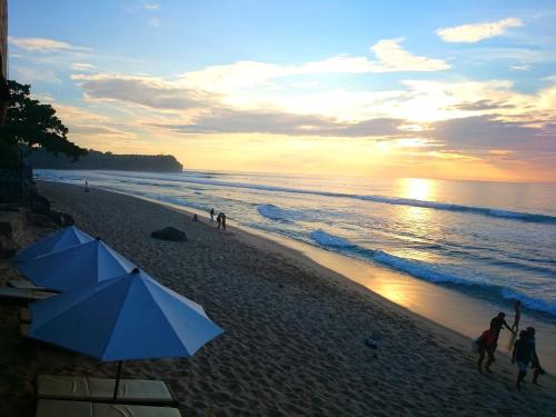 balangan paradise hostel and restaurant