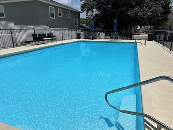 Econo Lodge Fredericksburg,Stonewall>>Fredericksburg,2 star