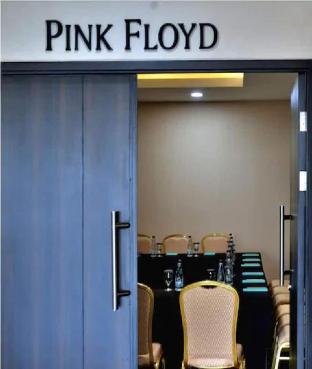 hotel california bandung