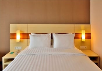 hotel california bandung