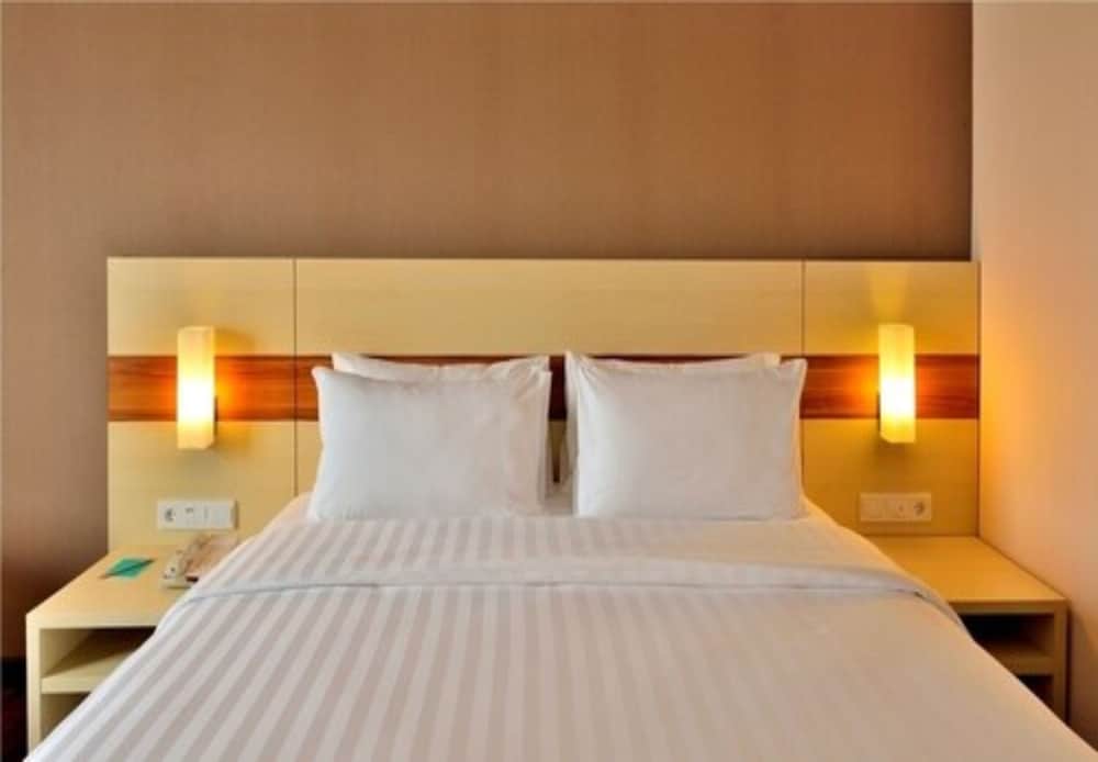 hotel california bandung