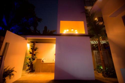 Arthur & Paul - Men Only Hotel (Adults Only),#27, Street 71 Bkk1,4 star