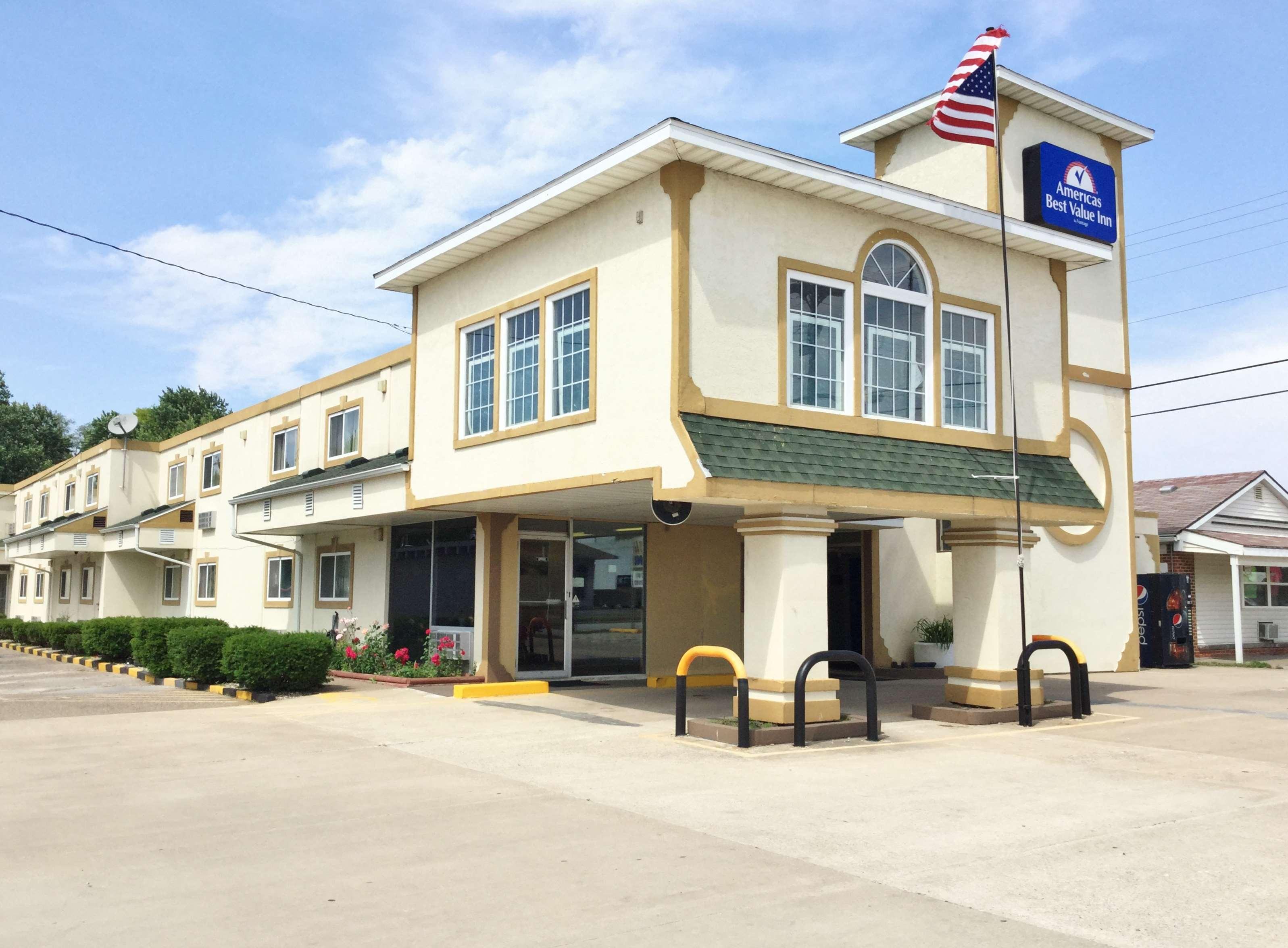 Americas Best Value Inn Macomb,Illinois>>Colchester,2 star