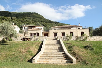 piges hotel at acheron springs