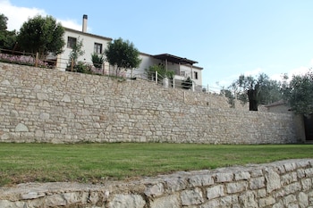 piges hotel at acheron springs