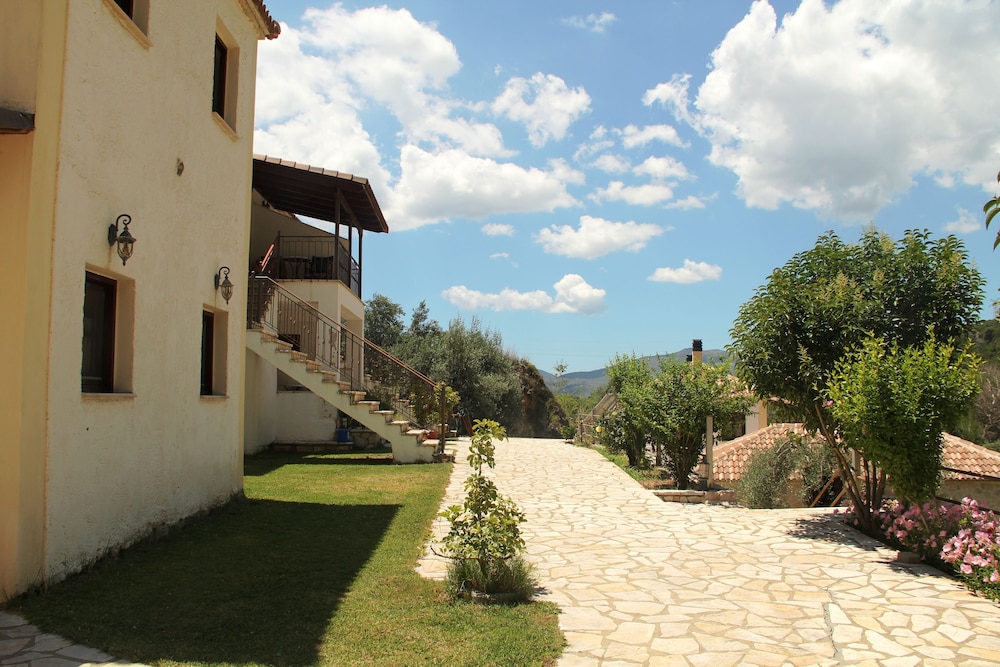 piges hotel at acheron springs